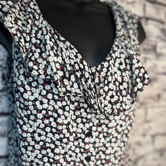 Good Luck Gem Floral Button Up Blouse Size L - Picture 5 of 6